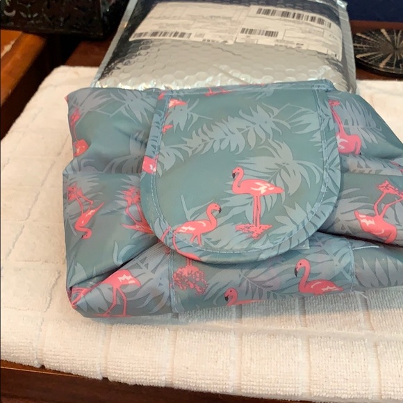 Drawstring makeup holder - Picture 7 of 7